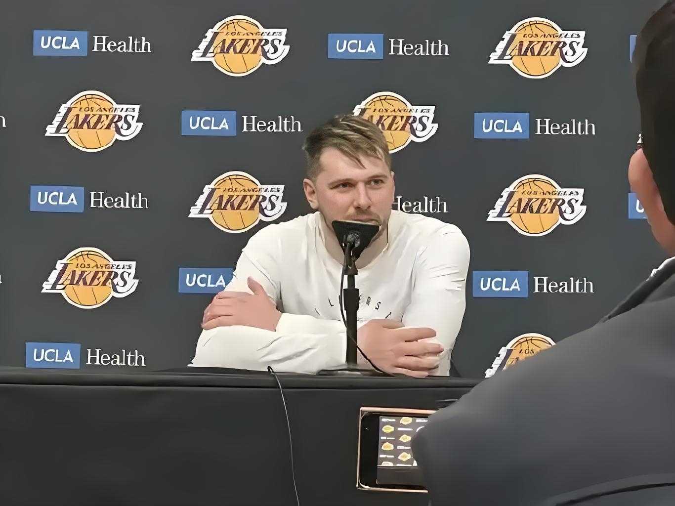 开云体育app-东契奇在篮网比赛中持续失利，重返赛场引发热议！热度持续攀升的简单介绍